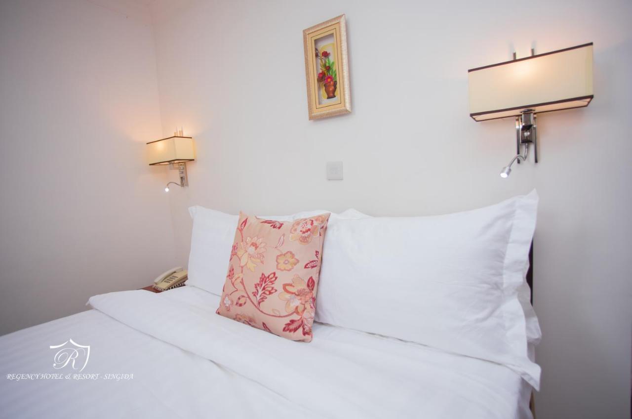 Regency Resort Singida Kültér fotó