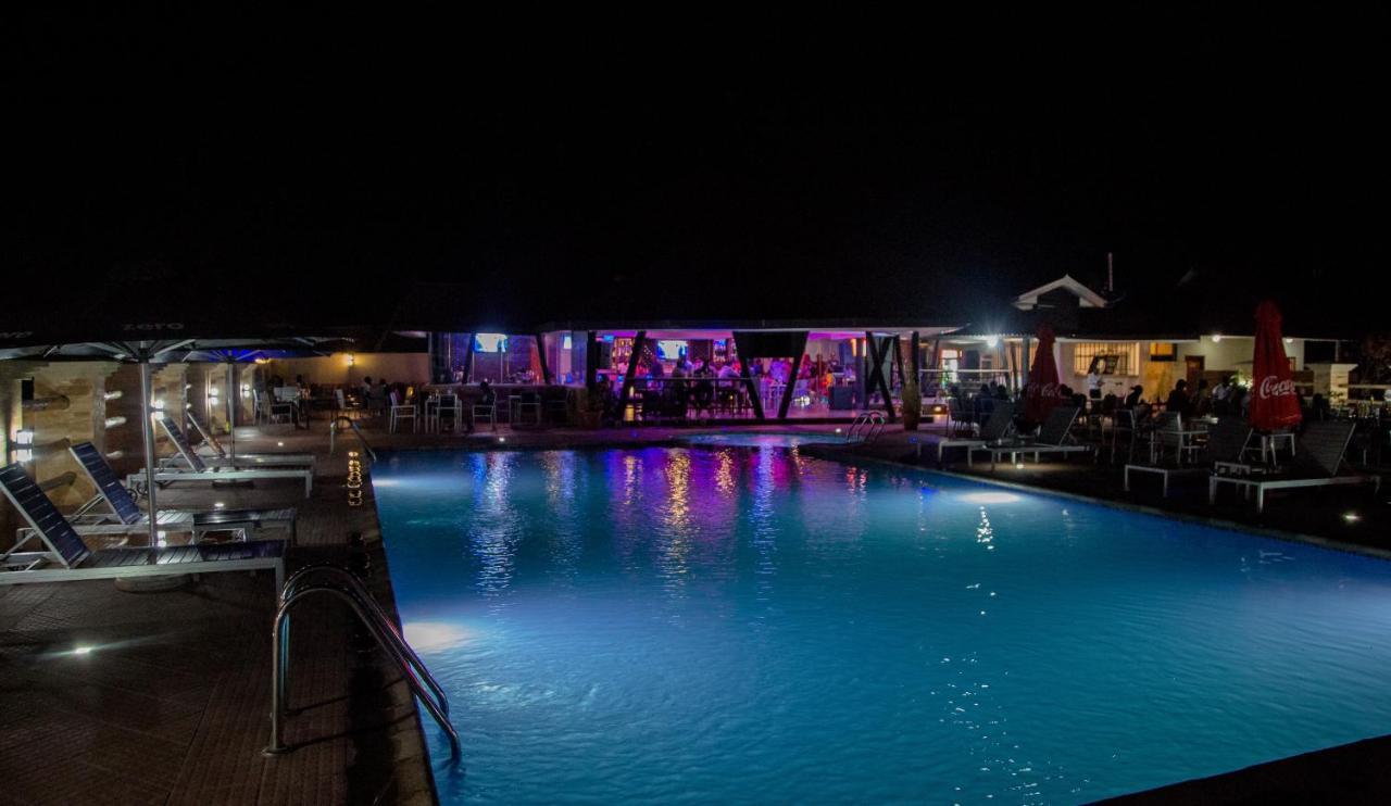 Regency Resort Singida Kültér fotó