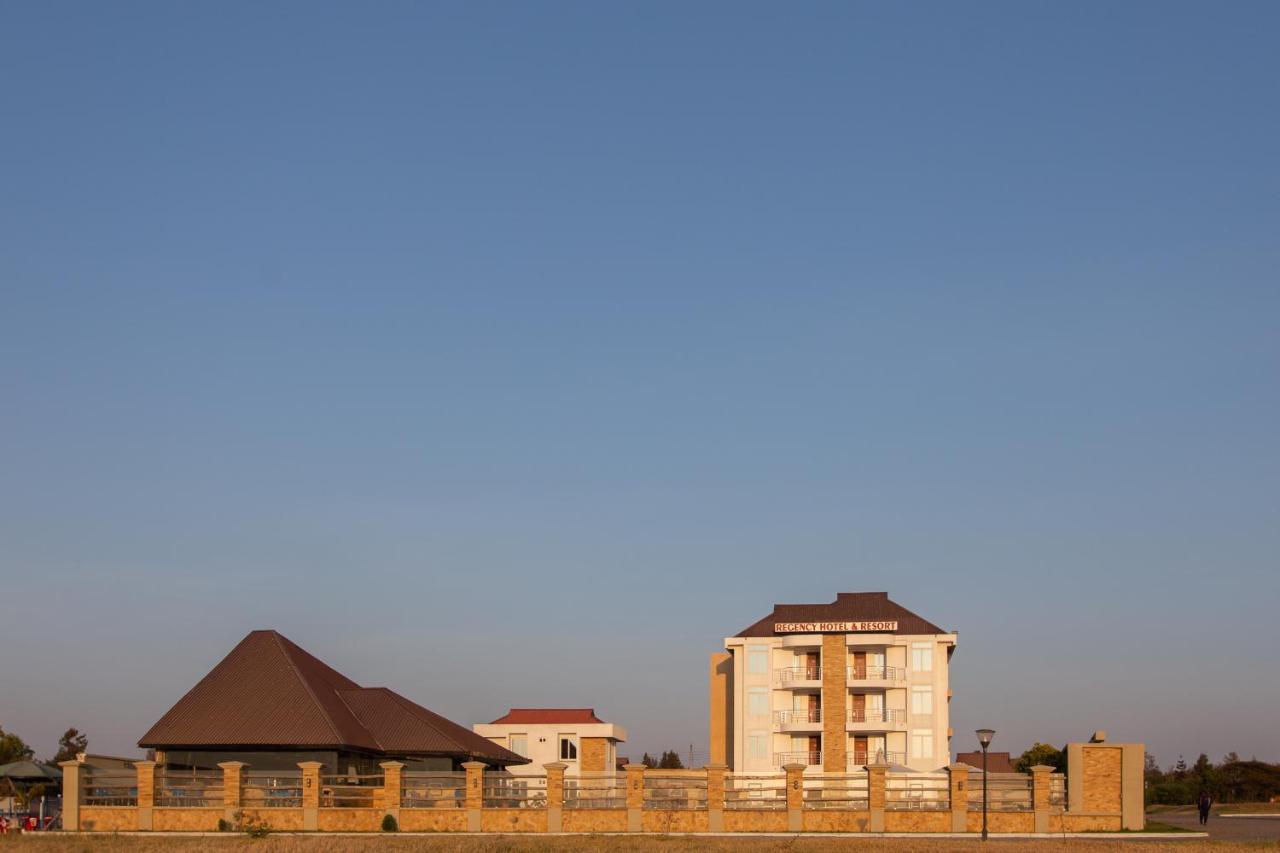 Regency Resort Singida Kültér fotó