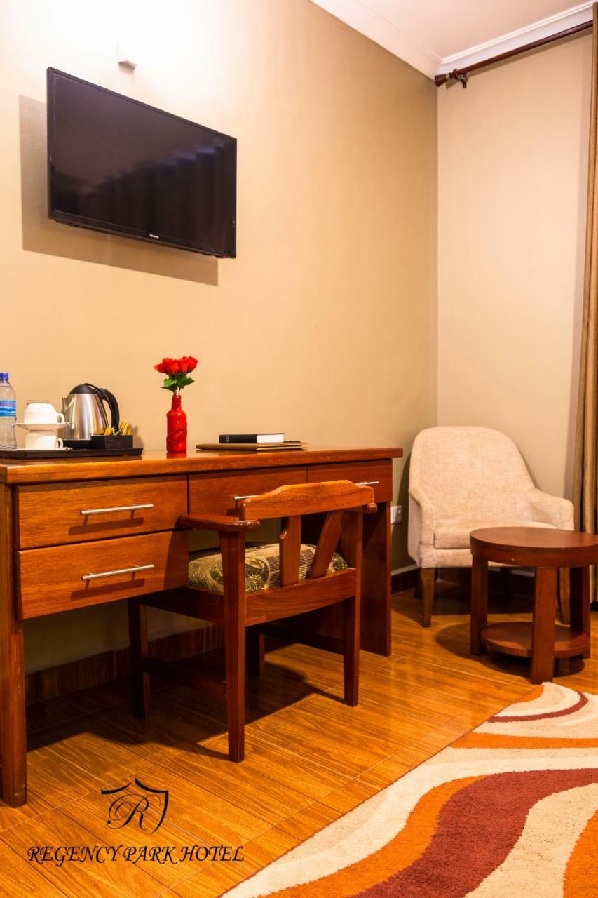 Regency Resort Singida Kültér fotó