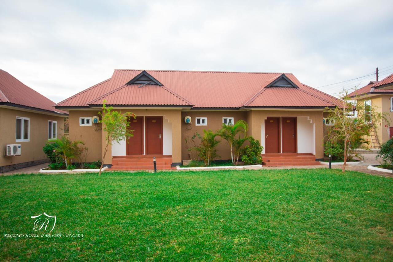 Regency Resort Singida Kültér fotó